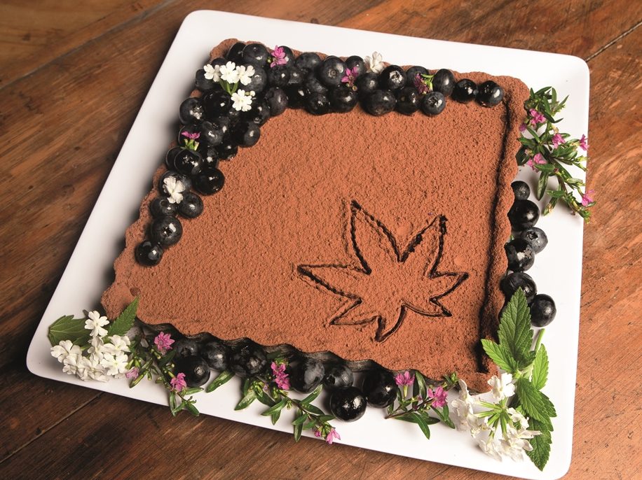 16 años de Revista THC: te compartimos la mejor torta cremosa de chocolate